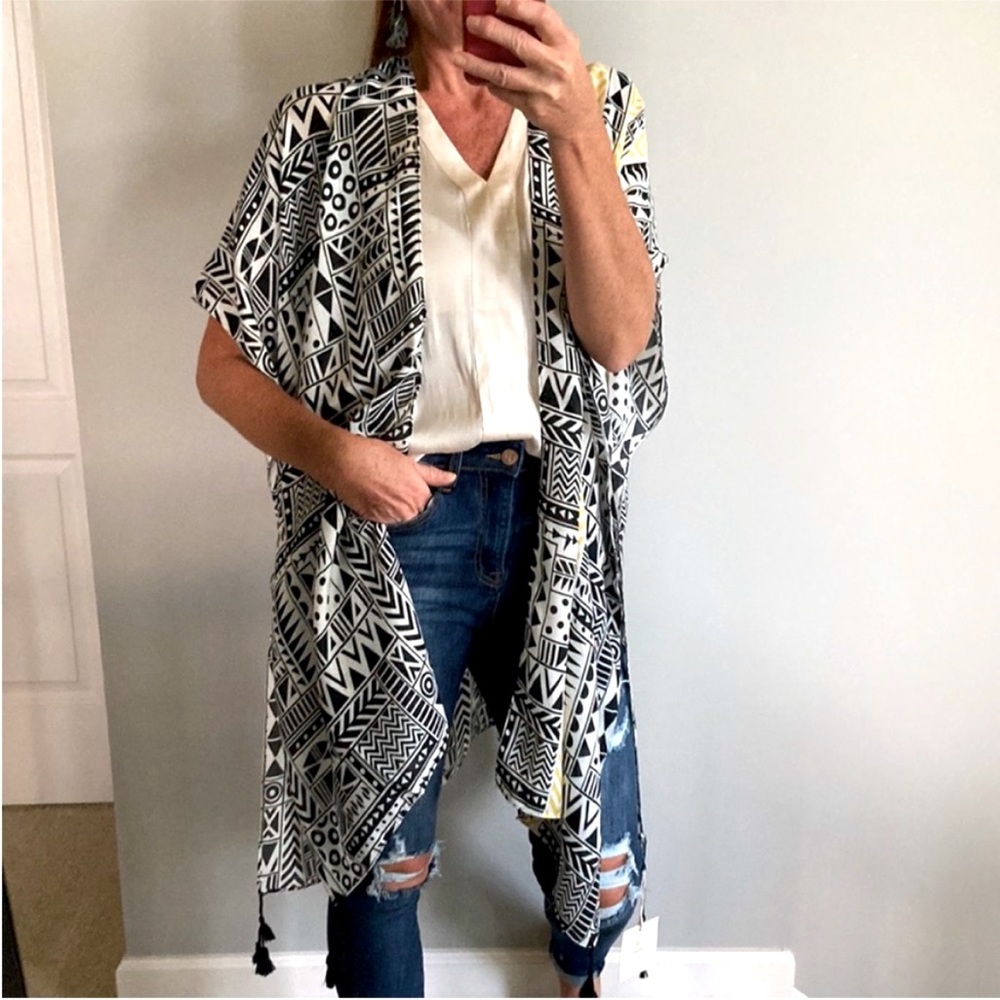 Black White Yellow Geo Print Boho Kimono - Picture 1 of 10